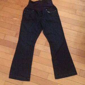GAP maternity jeans 👖
